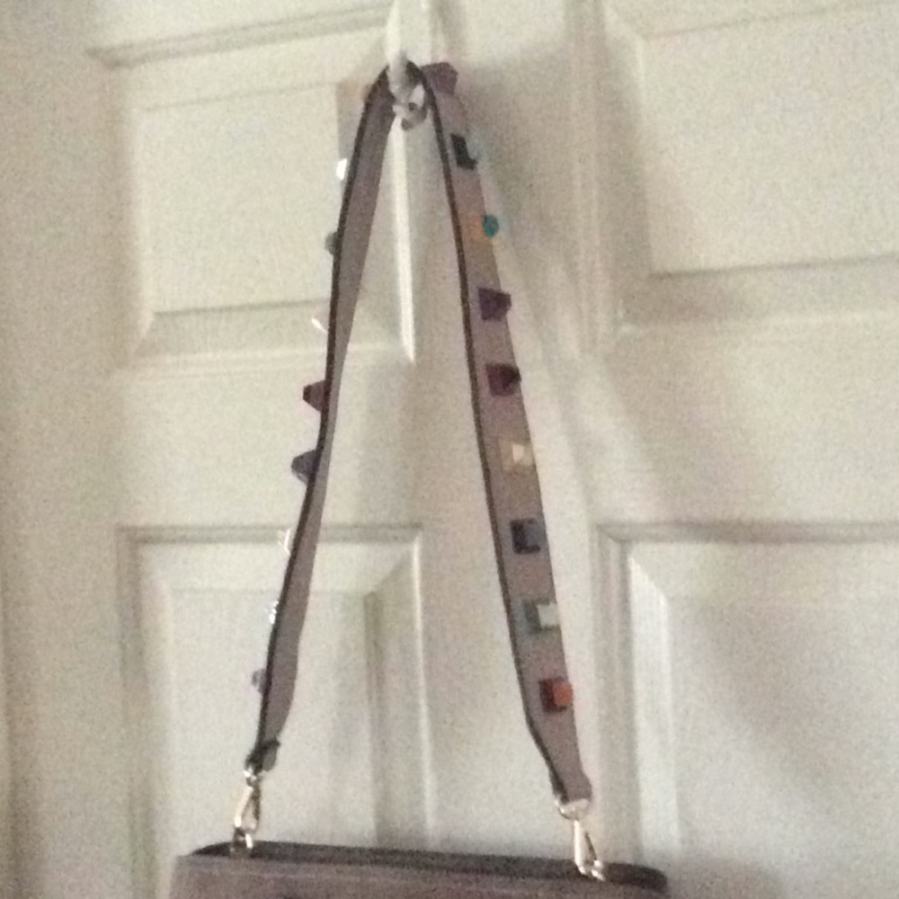 Tan Handbag - Picture 3 of 8